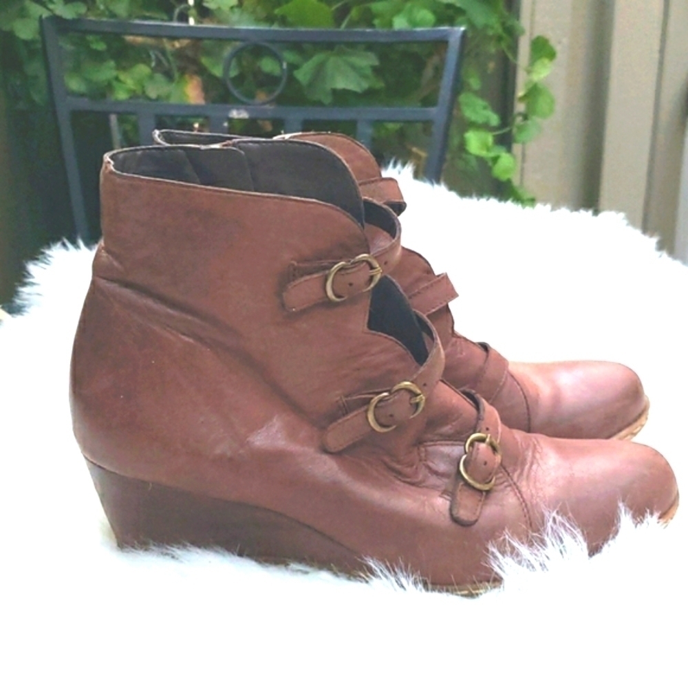 Franco sarto brown Anessa wedge buckle boots 7.5M